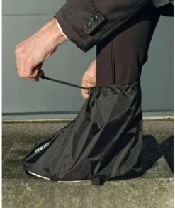 AGU Quick Bike Boots Essential - Zwart - 42-45 -Fietsaccessoire Winkel 1010x1200 2