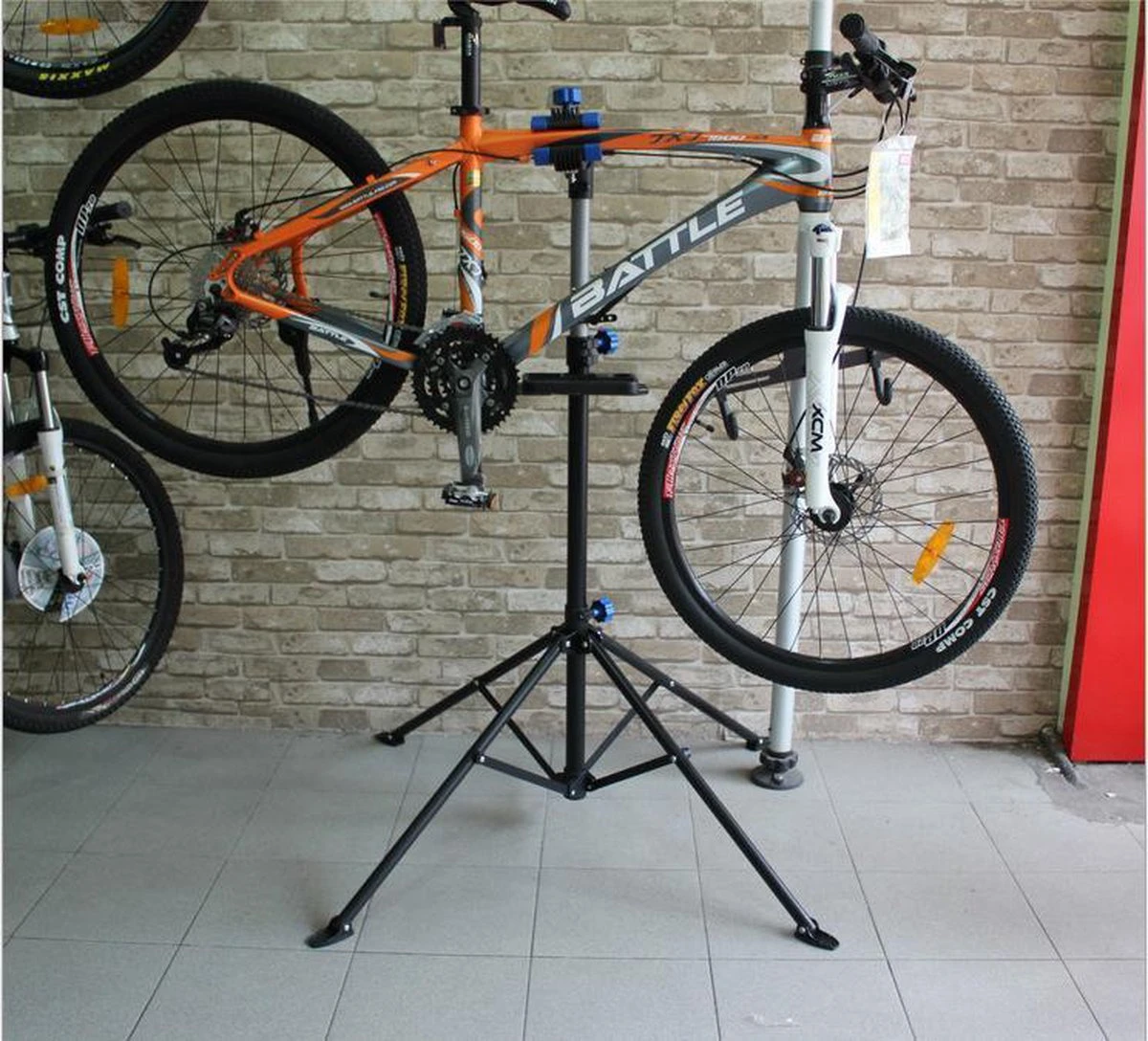 4toolz stevige montagestandaard fiets 2.0 - 30kg max - roterend 4toolz Stevige Montagestandaard Fiets 2.0 - 30kg Max - Roterend -Fietsaccessoire Winkel