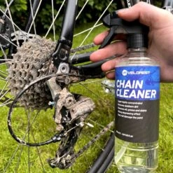 Velorest Chain Care Bundle - Ketting Reiniging & Onderhoud - Fietsonderhoudsmiddelen - Fietsketting Reiniger Set - Kettingolie Fiets - Fietsketting Smeermiddel - Chain Cleaner - Langdurige Bescherming -Fietsaccessoire Winkel 1200x1200 100