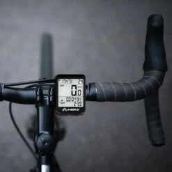 Amenzo© Fietscomputer Draadloos - Kilometerteller - NL Handleiding - Draadloze En Waterdichte Snelheidsmeter - Makkelijke Bevestiging - Fiets GPS - Zwart - Racefiets -Fietsaccessoire Winkel 1200x1200 690