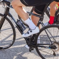 GripGrab - Lightweight SL Performance Zomer Fietssokken Wielersport Sokken - Wit - Unisex - Maat M -Fietsaccessoire Winkel 1200x1200 905