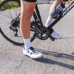 GripGrab - Lightweight SL Performance Zomer Fietssokken Wielersport Sokken - Wit - Unisex - Maat M -Fietsaccessoire Winkel 1200x1200 907