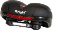 IBright Gel Fietszadel Met LED Oplaadbare Achterlicht - USB Oplaadbaar - Fietsverlichting Met 6 Functie's - Dames / Heren - Waterdicht - Gratis Zadelstrop - USB Oplaadkabel - Zwart -Fietsaccessoire Winkel 1200x682