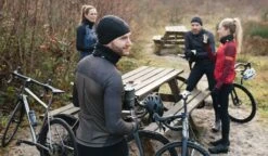 AGU Softshell Fietsmuts II - Zwart - L/XL - Winddicht -Fietsaccessoire Winkel 1200x700 10