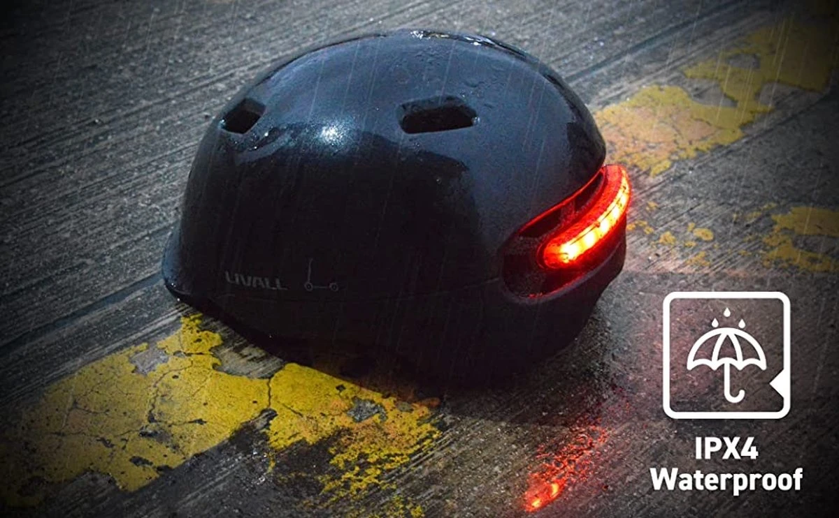 Livall C20 Black Large - (Smart) fietshelm - SOS funtie - Smart verlichting - Remlicht Livall C20 Black Large - (Smart) Fietshelm - SOS Funtie - Smart Verlichting - Remlicht -Fietsaccessoire Winkel 1200x742 2