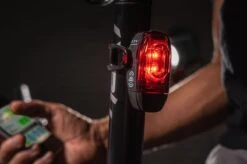 Lezyne Connect Smart 1000XL / KTV Smart Pair Verlichtingsset - 1000 Lumen - Zwart -Fietsaccessoire Winkel 1200x799 11