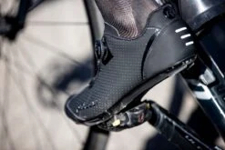 Rogelli R-400 Race - Fietsschoenen Voor Wielrennen - Unisex - Maat 44 - Zwart -Fietsaccessoire Winkel 1200x800 122