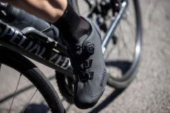 Rogelli R-400 Race - Fietsschoenen Voor Wielrennen - Unisex - Maat 44 - Zwart -Fietsaccessoire Winkel 1200x800 123