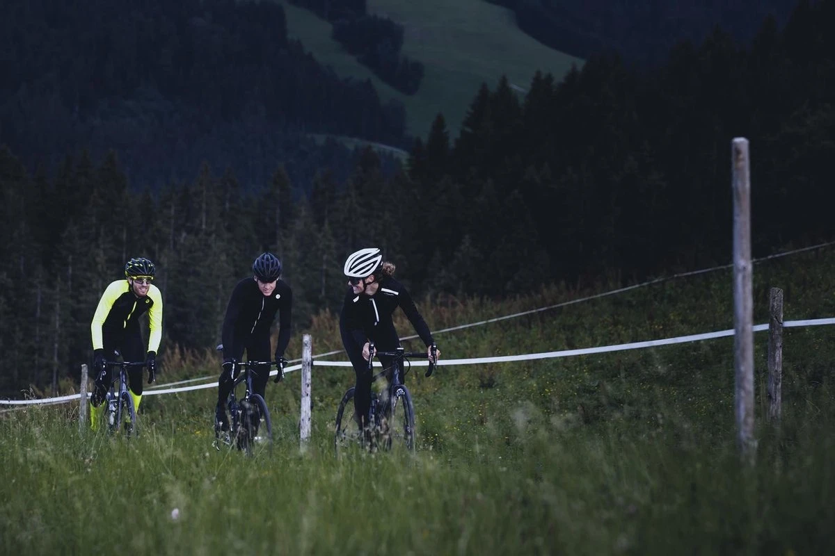 Rogelli Caluso 2.0 - Fietsshirt Lange Mouwen - Heren - Maat L - Zwart, Fluor Rogelli Caluso 2.0 - Fietsshirt Lange Mouwen - Heren - Maat L - Zwart, Fluor -Fietsaccessoire Winkel 1200x800 148