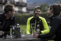 Rogelli Caluso 2.0 - Fietsshirt Lange Mouwen - Heren - Maat L - Zwart, Fluor 5 Rogelli Caluso 2.0 - Fietsshirt Lange Mouwen - Heren - Maat L - Zwart, Fluor -Fietsaccessoire Winkel 1200x800 149