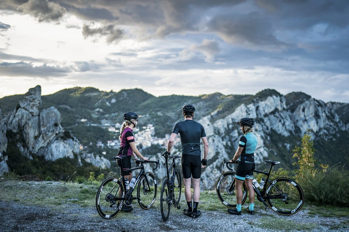 Rogelli Core - Korte Fietsbroek - Heren - Maat XL - Zwart Rogelli Core - Korte Fietsbroek - Heren - Maat XL - Zwart -Fietsaccessoire Winkel 1200x800 179