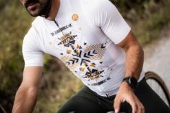 Rogelli Totem - Fietsshirt Korte Mouwen - Heren - Maat L - Sand -Fietsaccessoire Winkel 1200x800 180