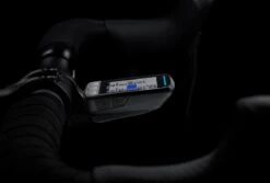 Wahoo Fitness Wahoo ELEMNT BOLT V2 GPS Fietscomputer - Zwart 12 Wahoo Fitness Wahoo ELEMNT BOLT V2 GPS Fietscomputer - Zwart -Fietsaccessoire Winkel 1200x813