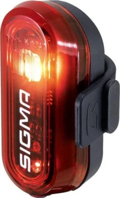 Sigma Sport AURA 30 Fietsverlichting Set - Led Koplamp 30 Lux - CURVE Achterlicht - Inclusief Batterijen 11 Sigma Sport AURA 30 Fietsverlichting Set - Led Koplamp 30 Lux - CURVE Achterlicht - Inclusief Batterijen -Fietsaccessoire Winkel 728x1200