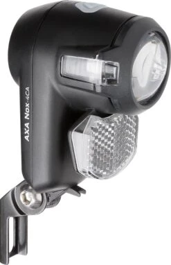 AXA Nox City 4 Lux - Fietslamp Voorlicht - LED Koplamp - Fietsverlichting Op Batterij - Auto/Off - Zwart -Fietsaccessoire Winkel 775x1200