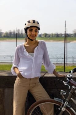 ABUS Hyban 2.0 Fietshelm - Maat M (52-58 Cm) - Velvet Black 5 ABUS Hyban 2.0 Fietshelm - Maat M (52-58 Cm) - Velvet Black -Fietsaccessoire Winkel 800x1200 36