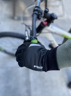 Luxe Winter Handschoen - Warm Door Dikke Stof En Thinsulate - Waterproof - Windvrij - Touchscreen Fietshandschoen - Reflecterend - Unisex R2 - Storm Winter Fietshandschoenen - Zwart - Maat XL / 9 -Fietsaccessoire Winkel 899x1200 11